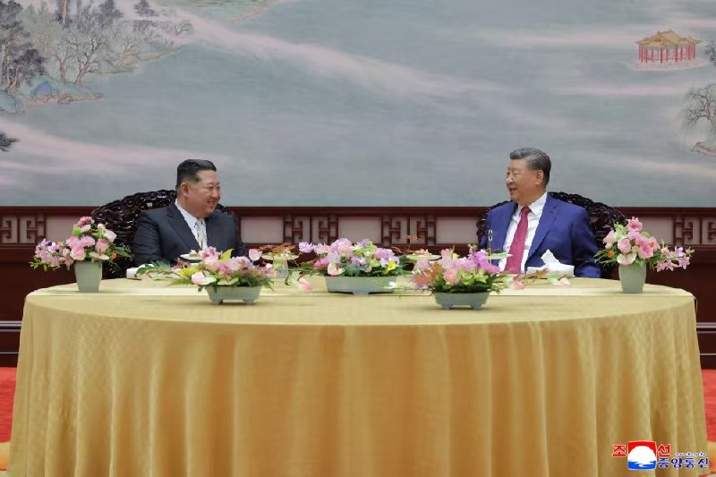 9月4日晚10时许，金正恩结束在华活动行程自北京站出发回国