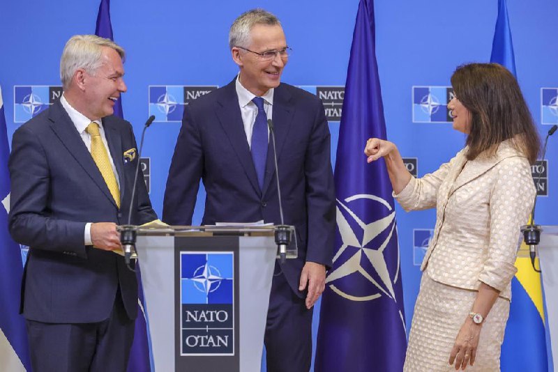 周二，北约盟国签署了瑞典和芬兰的入约议定书，并将交由各国的议会批准