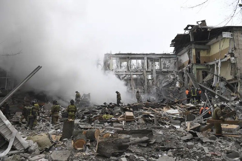 乌克兰当局表示，俄罗斯14日对第聂伯公寓楼袭击造成的死亡人数已上升至40人，另有39人获救，30人失踪