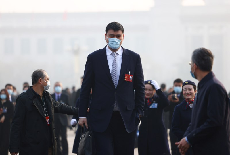 十四届全国人大一次会议3月5日上午开幕，李克强作简本《政府工作报告》，宣布2023中国经济发展预期目标是GDP增5%、CPI增3%、城镇调查失业率5.5%；拟安排赤字率3%，地方专项债3.8万亿