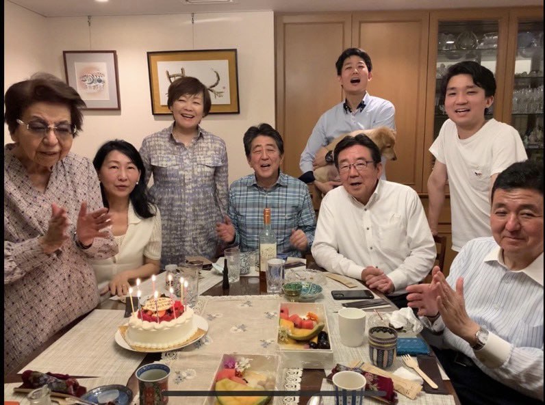 日本前首相安倍晋三的母亲安倍洋子本月4日在东京的一家医院去世，享年95岁