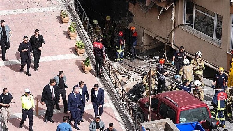 土耳其伊斯坦布尔贝希克塔什区一栋16层建筑地下室的一家夜总会2日发生火灾，造成至少29人死亡、1人重伤