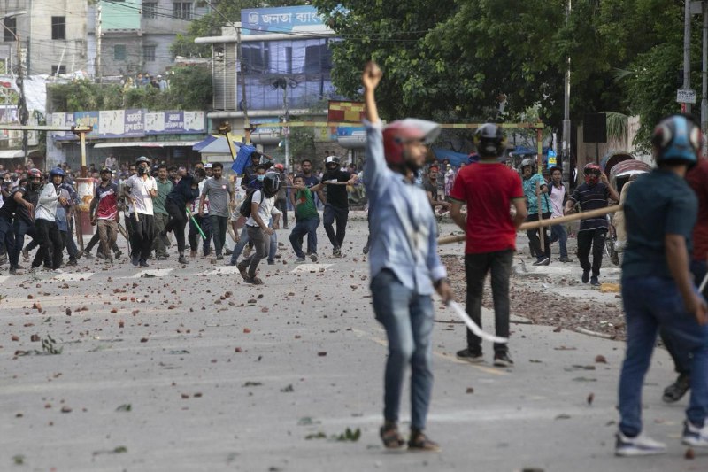 孟加拉国近期爆发大规模抗议，要求终止为1971年孟加拉国独立战争的退役军人家属保留30%政府职位的计划