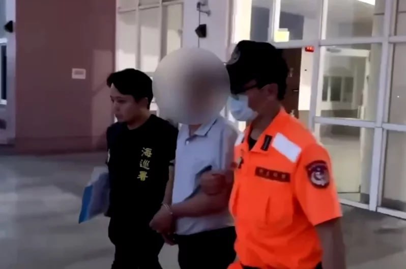 一中国大陆籍男子6月9日驾快艇偷渡至台湾淡水河，上岸后请路人报警自首