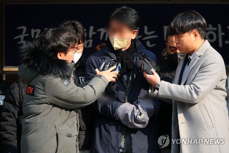 韩国釜山警察厅侦查本部10日表示，李在明遇袭案犯罪嫌疑人金某出于歪曲的主观政治信念犯下了极端罪行