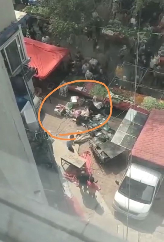 沈阳皇姑区亚明农贸市场7日下午发生凶杀案，造成3人死亡，1人受伤