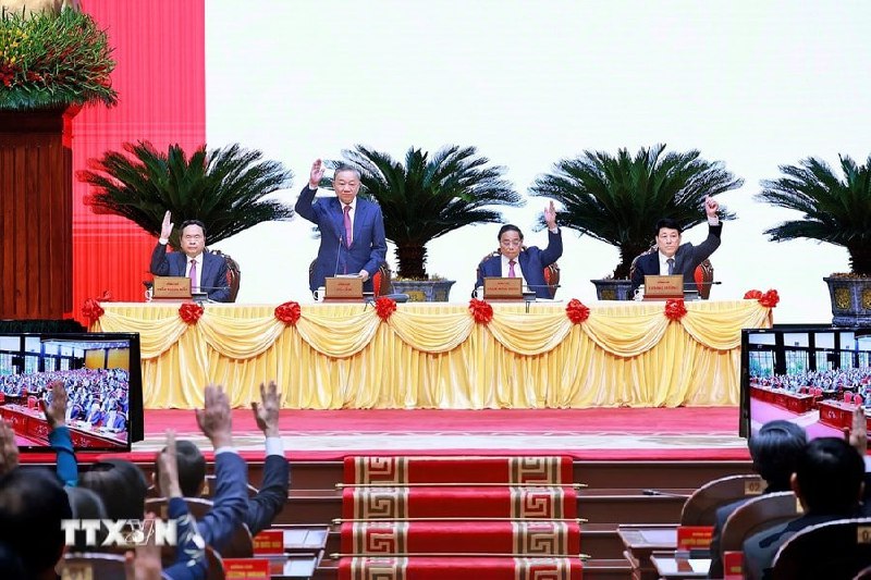 越共中央8月3日开会，苏林全票当选总书记，成为越南最高领导人