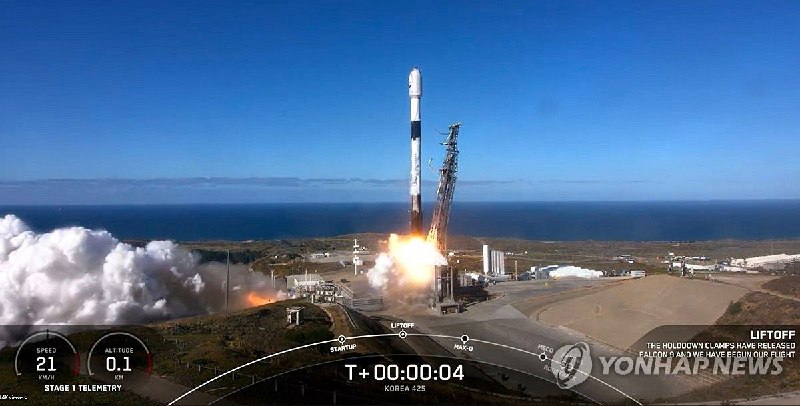 韩国首颗军事侦察卫星发射并顺利进入预定轨道，还与境外地面站实现了首次通信