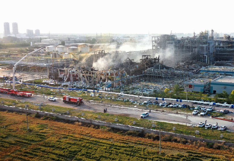 山东高密一化工厂5月27日中午爆炸，目前搜救出5人死亡、19人轻伤、6人失联