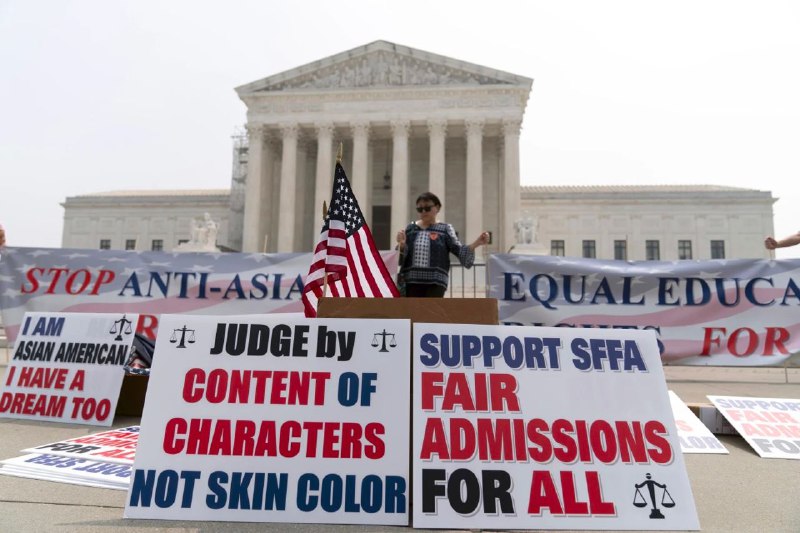 美国最高法院29日否决了哈佛大学和北卡罗来纳大学在招生中的“平权行动”，要求高等院校招生时不能考虑种族因素