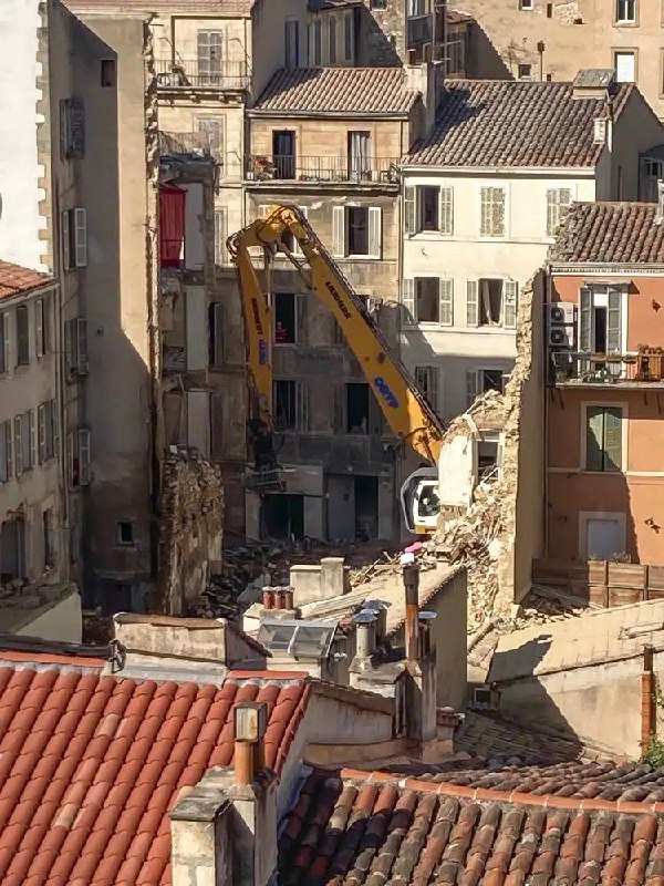 法国马赛公寓楼倒塌已造成5人死亡，救援人员仍在搜寻另外失踪的3人